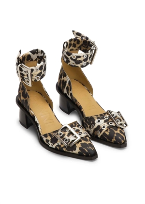 Feminine buckle open cut pump satin print Leopard S2863 Ganni