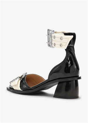 Feminine Buckle open cut pump naplack bicolor Black/Egret S2905 Ganni 