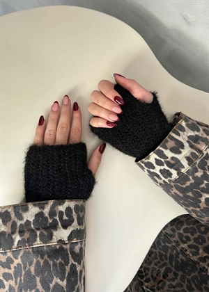 Milu finglerless knit gloves Sort Object 